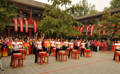 承接北京市第五届腰鼓赛